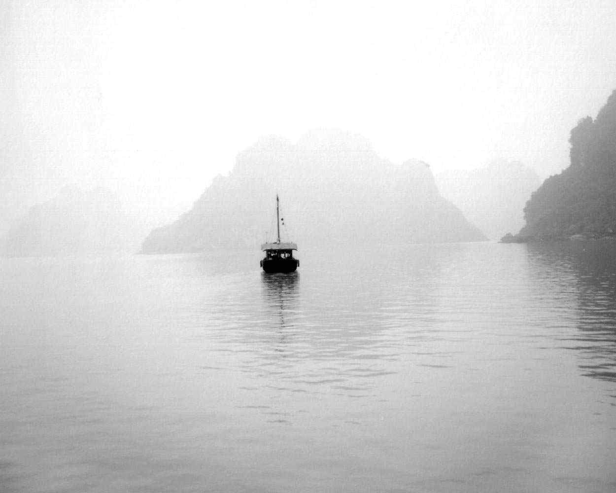 Boat on Water, Vietnam, 2004© Rodney Smith